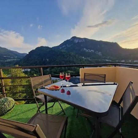 Appartement Lumineux Avec Vue Sur Les Montagnes. Saint-Claude Kültér fotó